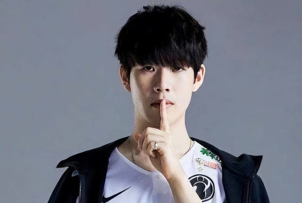 NAVI在ESL Pro League赛季21中被 The MongolZ 淘汰；